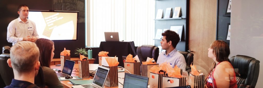 Praca w korporacji — dobry wybór?